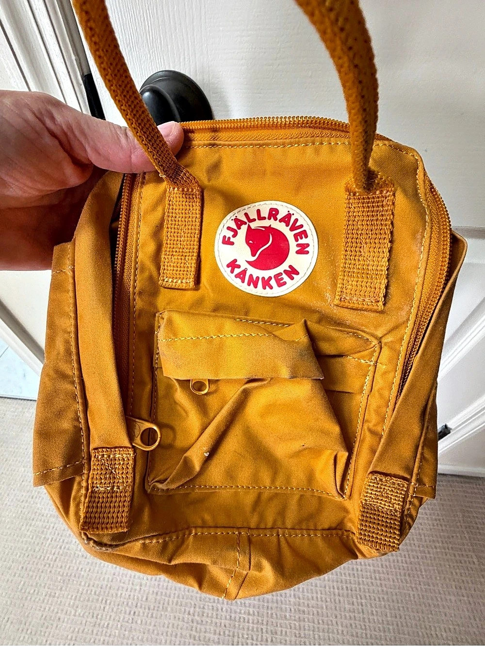 Fjallraven Kanken Small Crossbody in Yellow